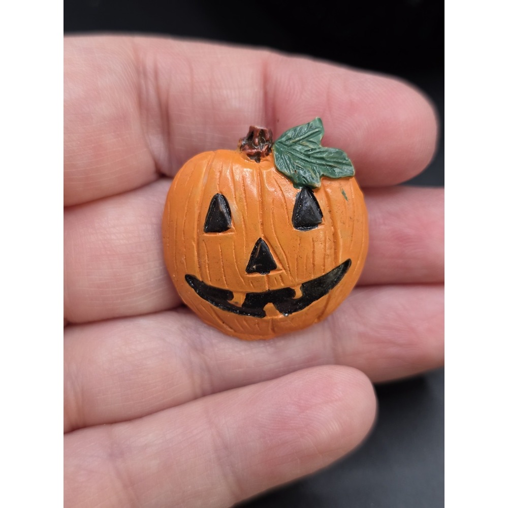 NEW SPOOKY HALLOWEEN PIN BROOCH JACK O LANTERN PUMPKIN Pin/Brooch